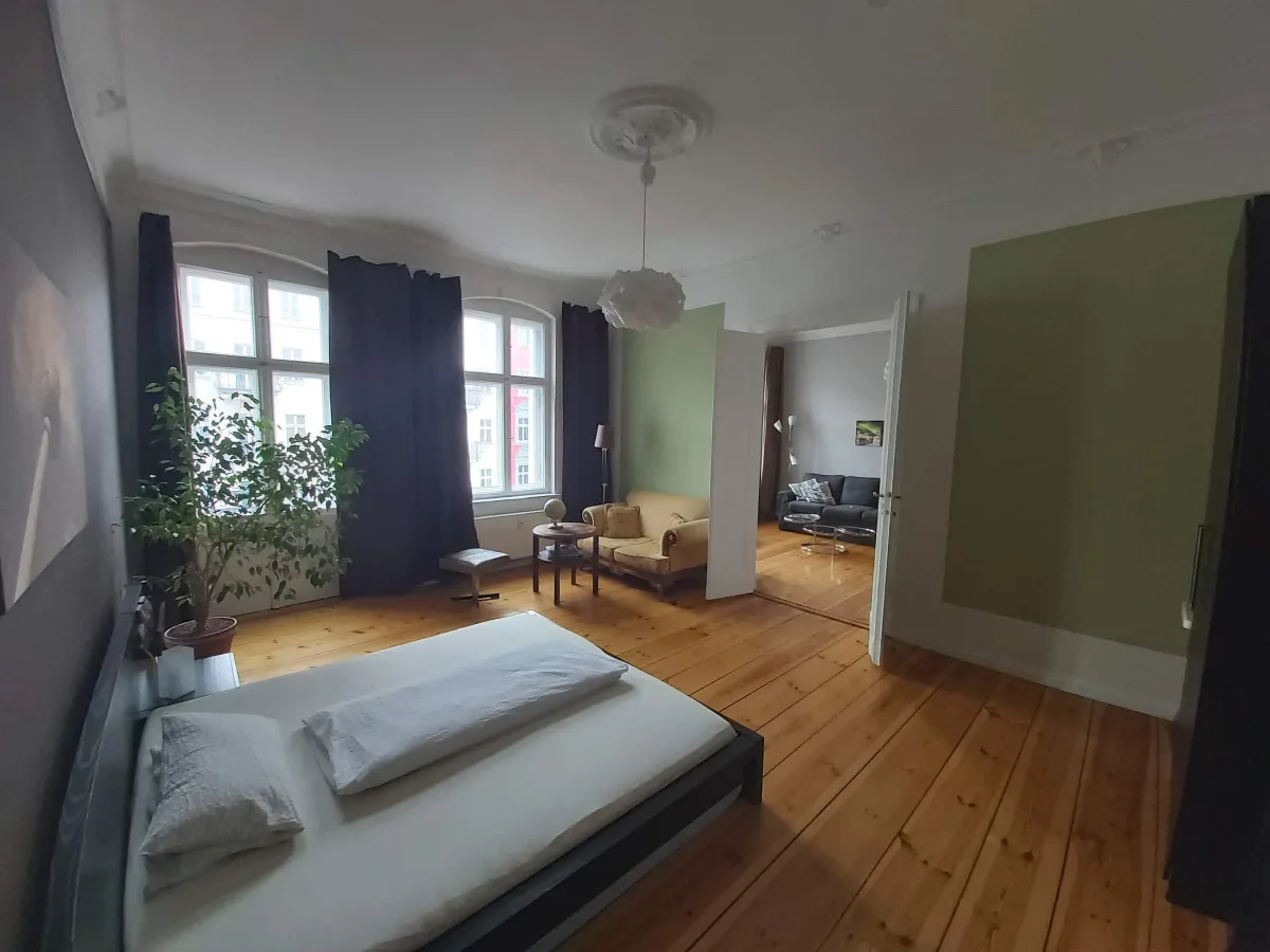 Helle 2-Zimmer-Altbauwohnung mit Stuck und Dielen am Helmholtzplatz · Bild 26