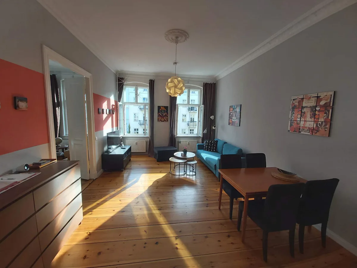 Helle 2-Zimmer-Altbauwohnung mit Stuck und Dielen am Helmholtzplatz · Bild 21