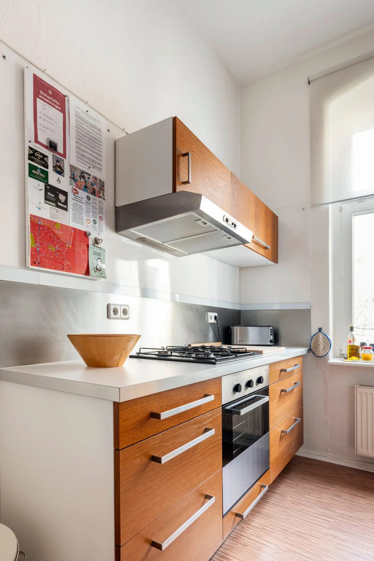 Helle 2-Zimmer-Altbauwohnung mit Stuck und Dielen am Helmholtzplatz · Bild 18